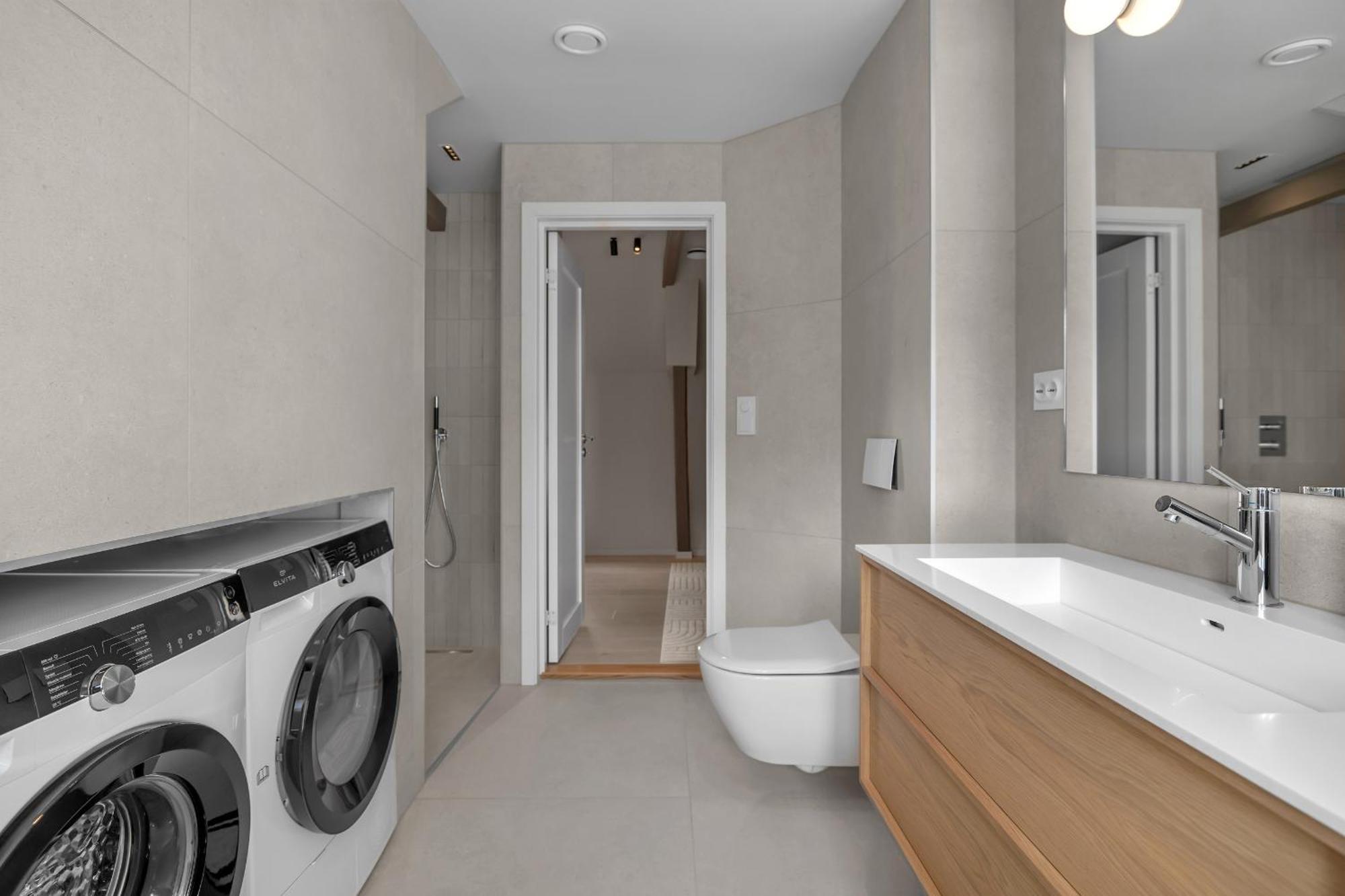 The Loft - Central Top Floor Apartment With 4 Bedrooms トロムソ エクステリア 写真